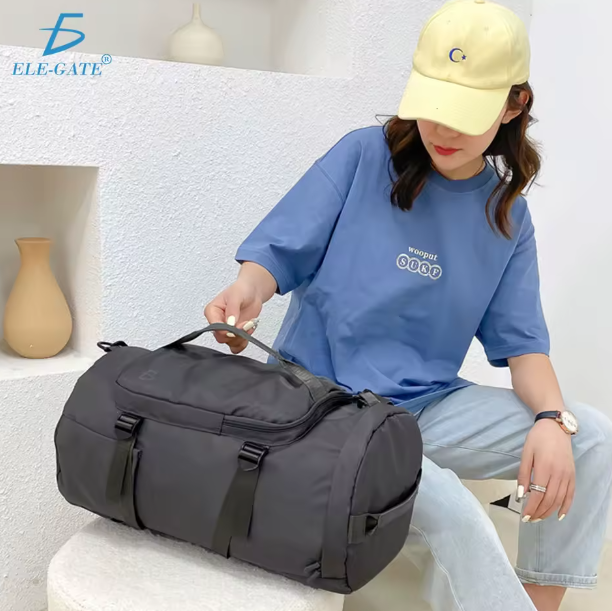 Mochila impermeable con compartimento para zapatos