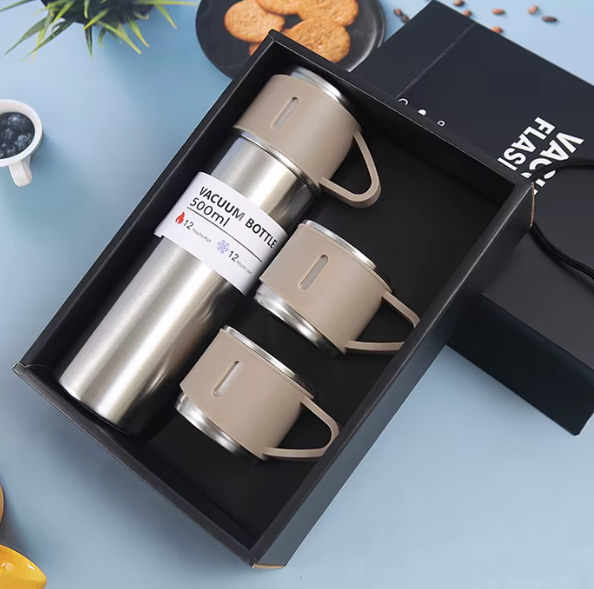 Termo de acero inoxidable de 500 ml con 3 tazas