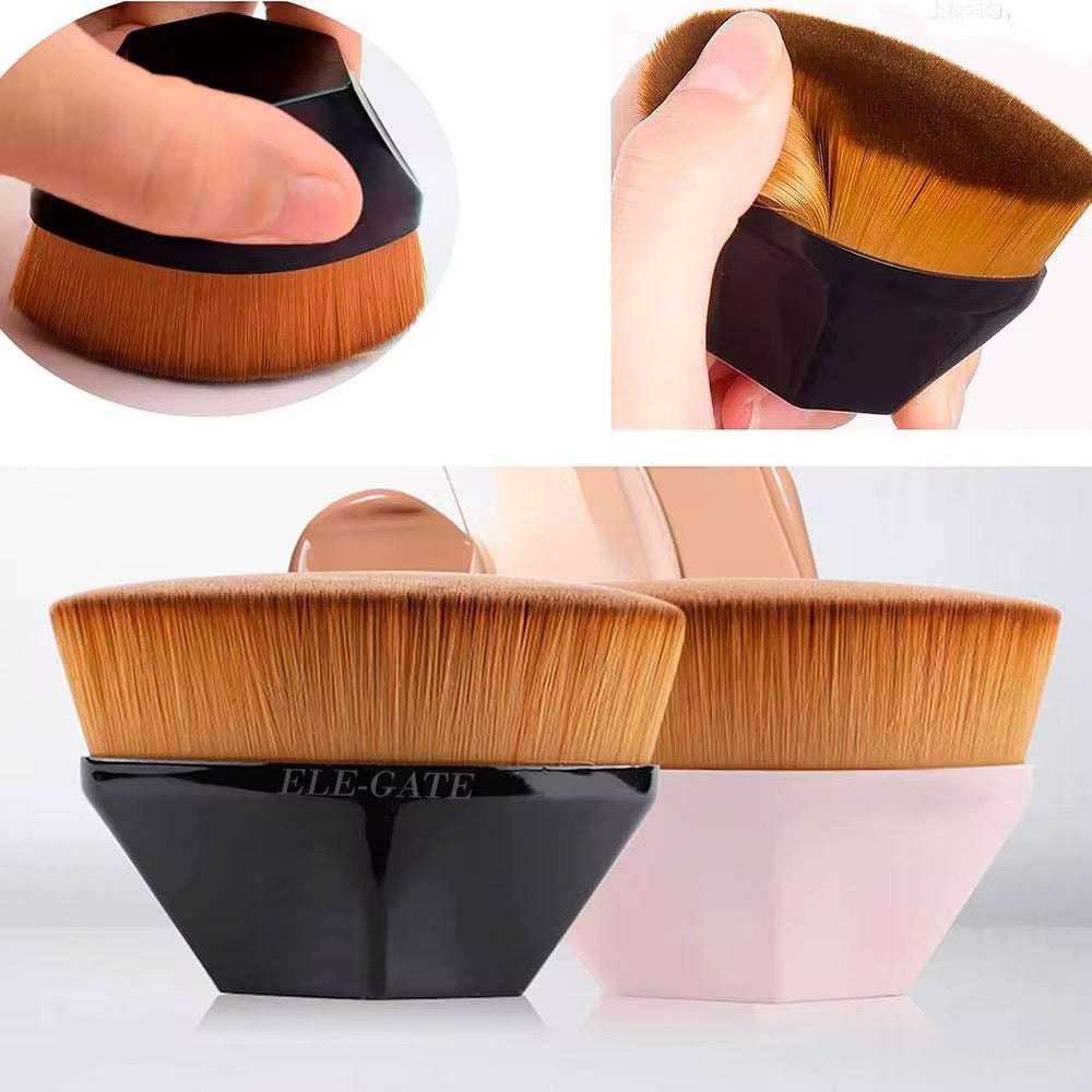 Brocha de maquillaje de base líquida